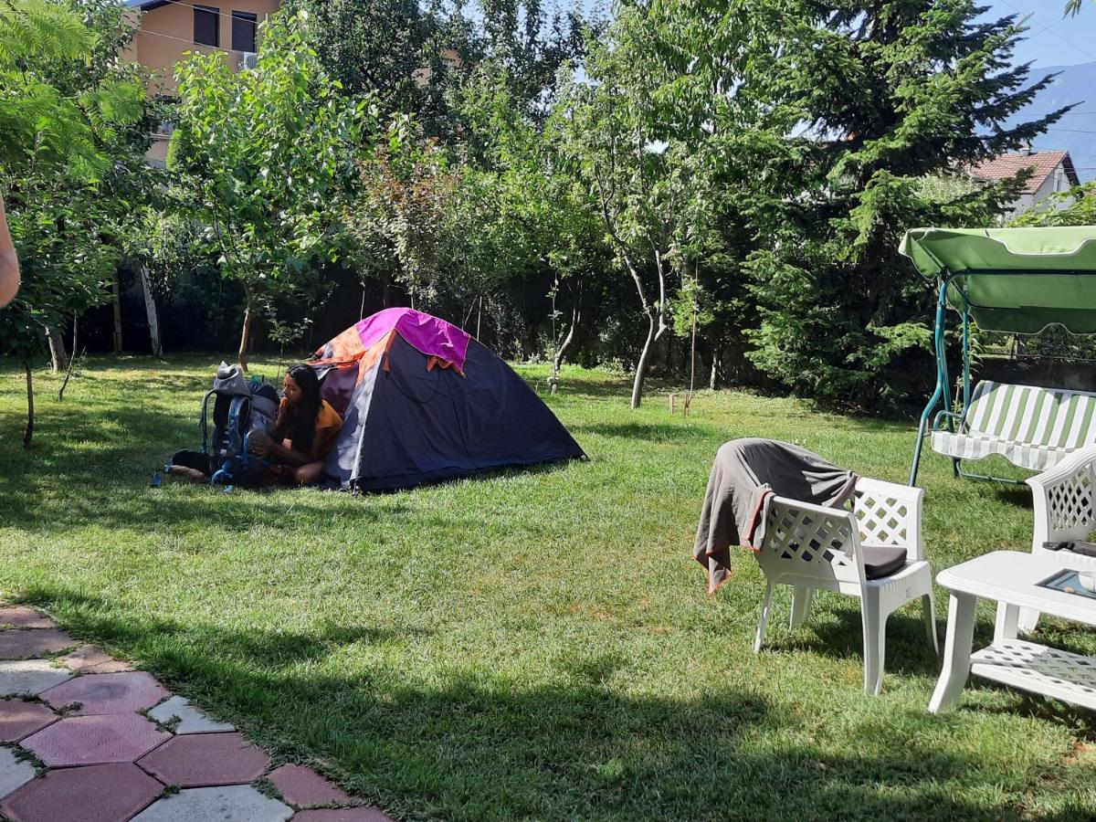 Bus Station Hostel Печ Экстерьер фото