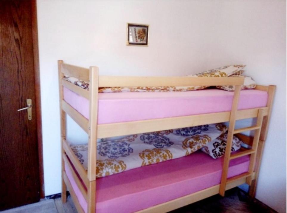 Bus Station Hostel Печ Экстерьер фото